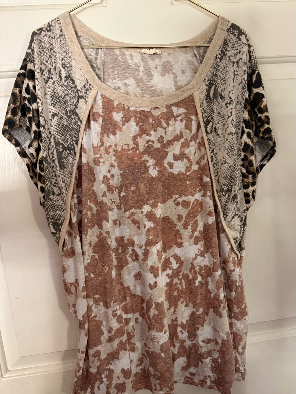 BiBi Mixed Animal Print Short Sleeve top in Tan and Cream size xl